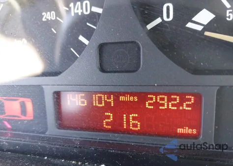 2002 BMW 325I из США, поврежденный, VIN WBAET37492NG82759